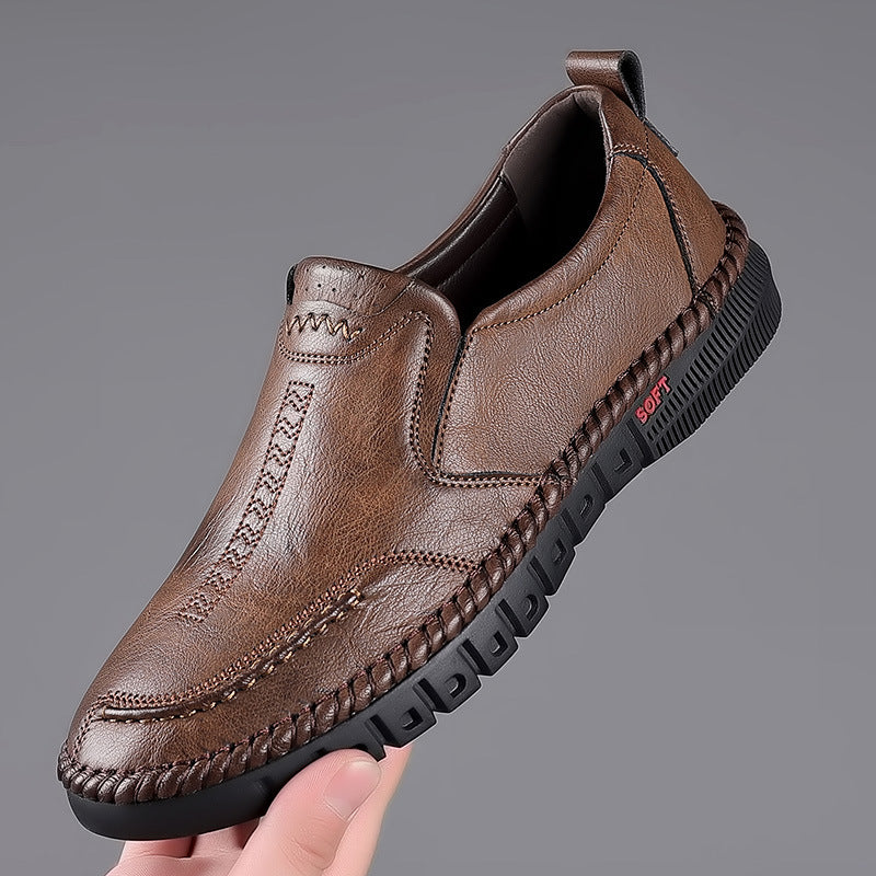 🏆 49% de descuento 👞【39-44】Zapatillas de cuero para hombre 2025, suaves, antideslizantes y transpirables